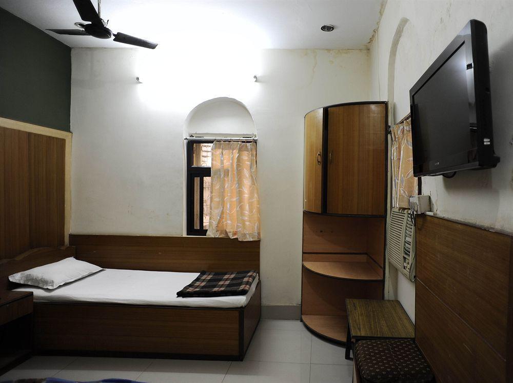 Hotel Diplomat Calcutta Exteriör bild